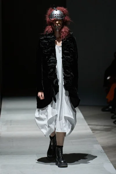 Look 1